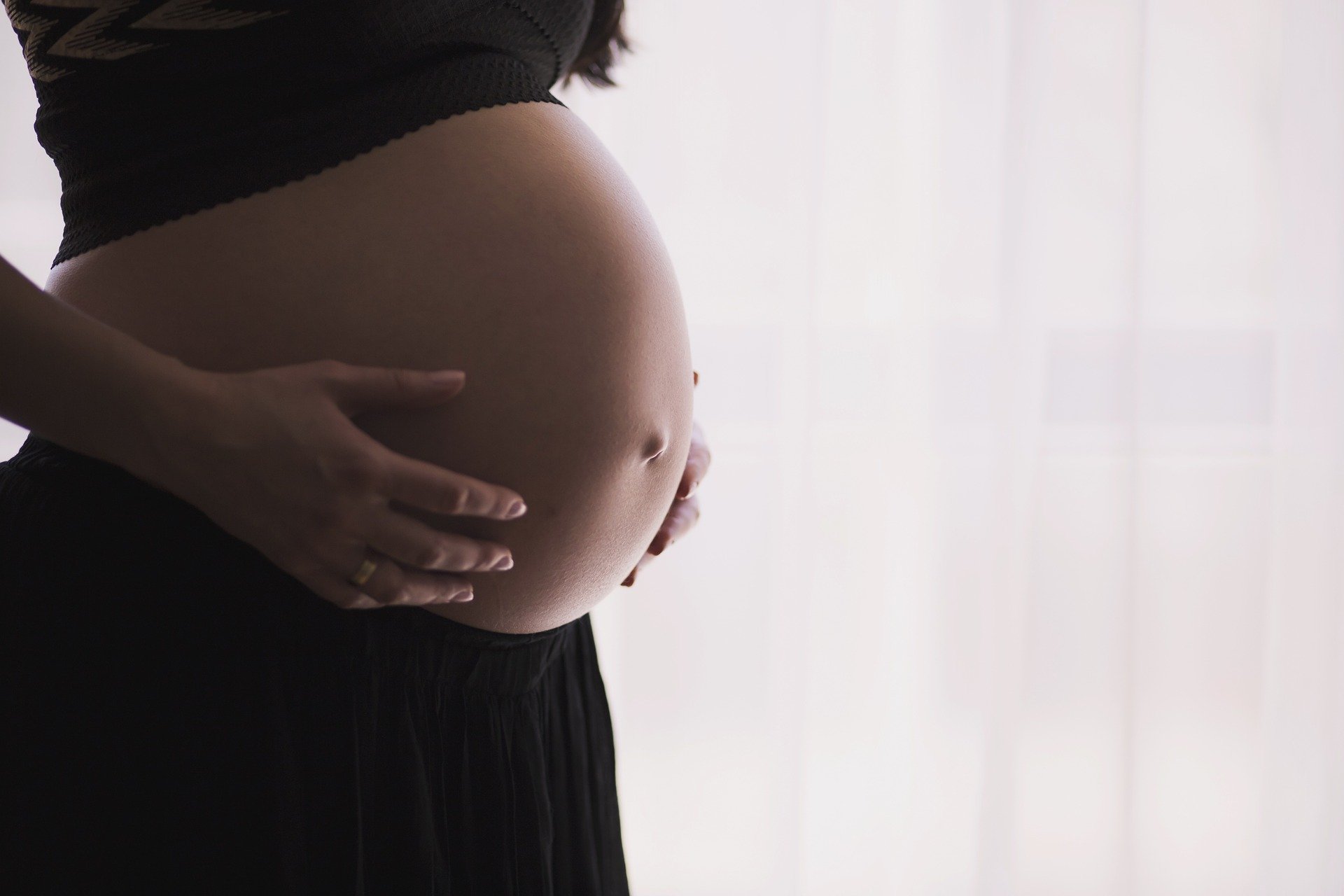 Aborto espontâneo: entenda quais os sintomas e como lidar com o luto
