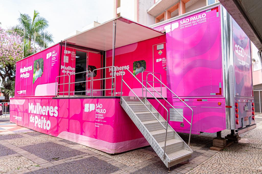 Bauru recebe as carretas do ‘SP Por Todas’ com mamografia e empreendedorismo para mulheres até o dia 10 de maio